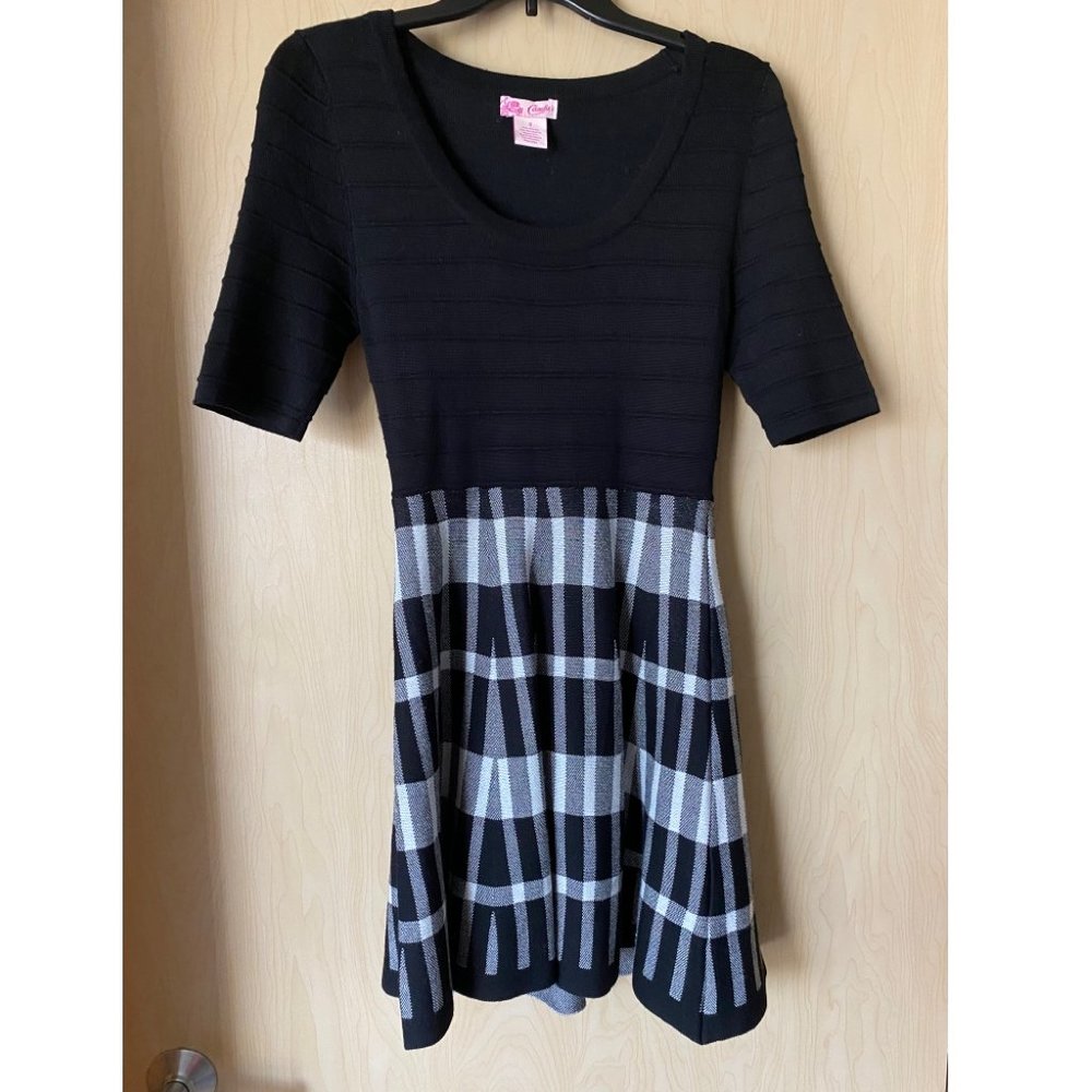 Juniors Black and White Sweater Dress (size small)